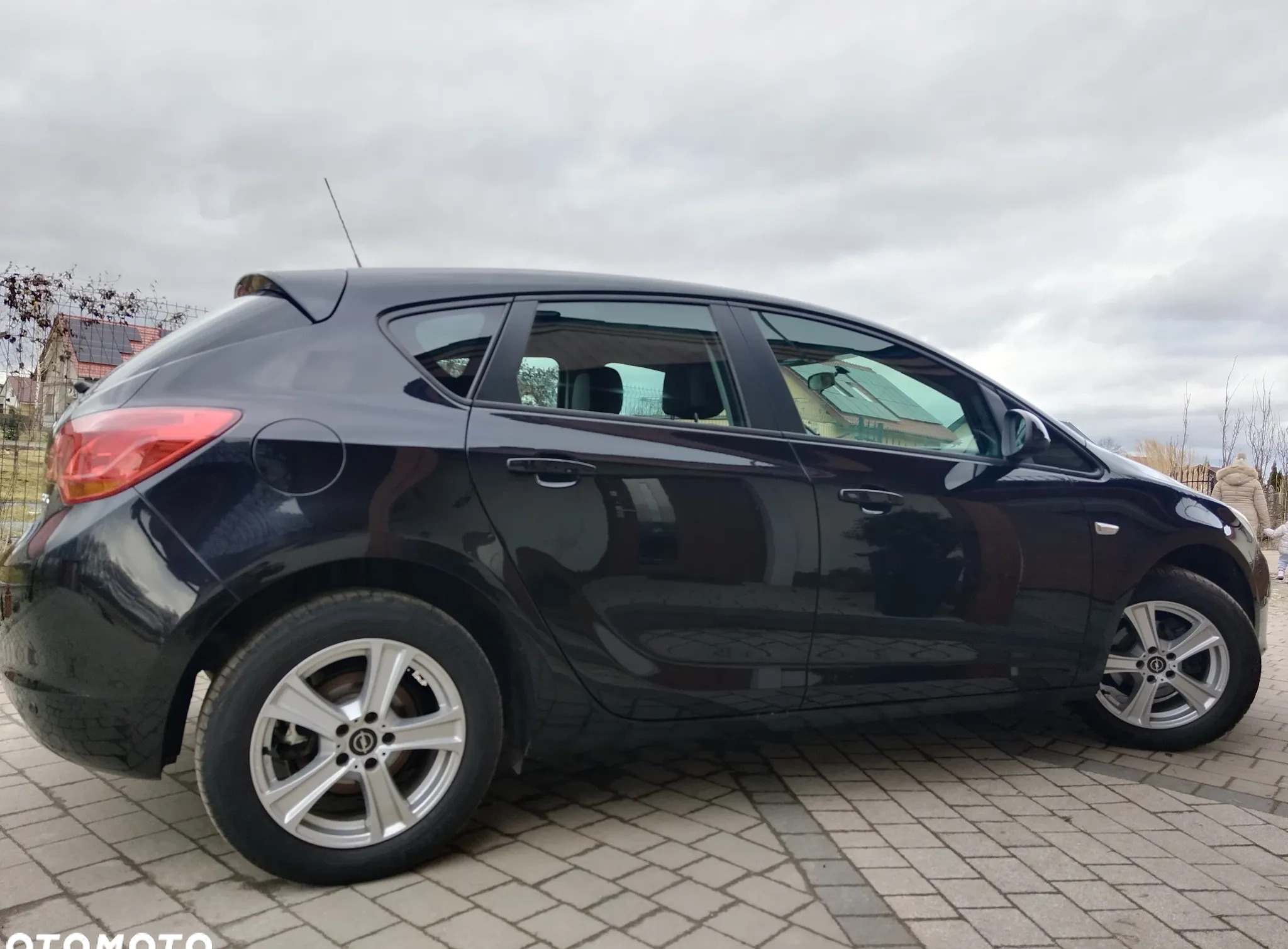 Opel Astra cena 23900 przebieg: 151000, rok produkcji 2010 z Praszka małe 436